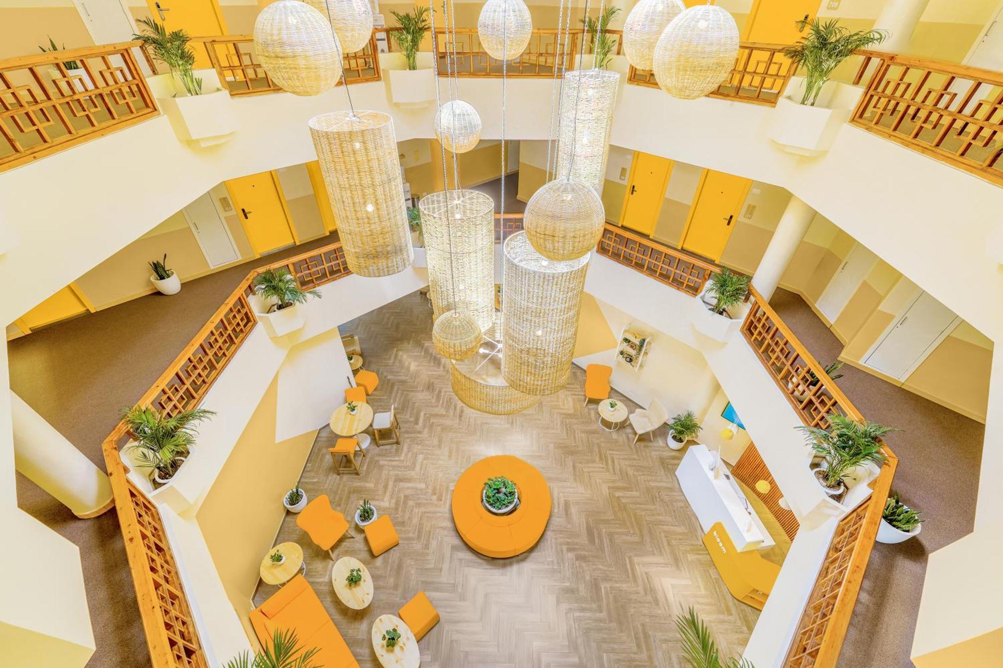 Bloom Hotel Katra Exterior photo